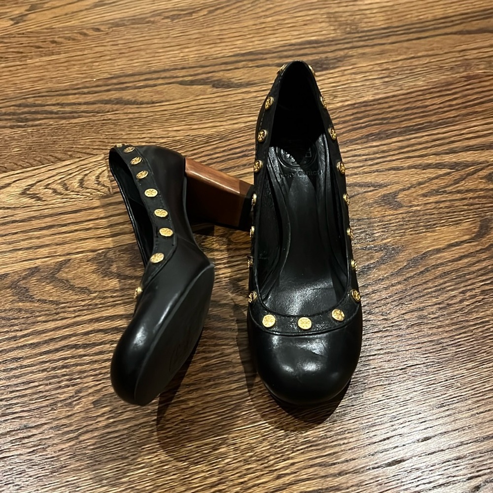 Tory Burch Black Leather Pumps, Gold Logo Studs, Wooden Heel, Size 6